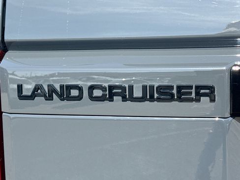 Used 2024 Toyota Land Cruiser image 12