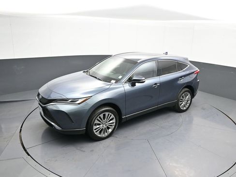 Used 2024 Toyota Venza Limited image 33