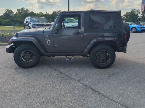 Certified 2017 Jeep Wrangler Sahara AWD/4WD image 9