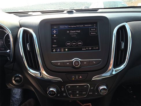 Used 2022 Chevrolet Equinox LT image 10