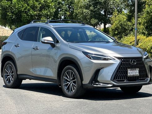 Used 2025 Lexus NX 350h AWD w/ Premium Package image 6