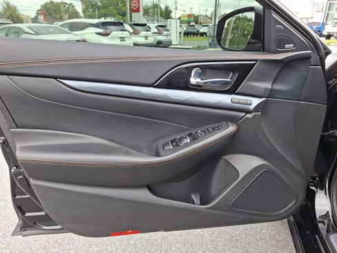 Used 2023 Nissan Maxima SR w/ Sport Mat Group FWD image 20