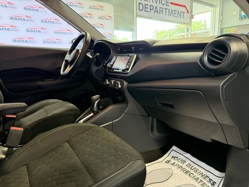 Used 2021 Nissan Kicks S FWD image 60