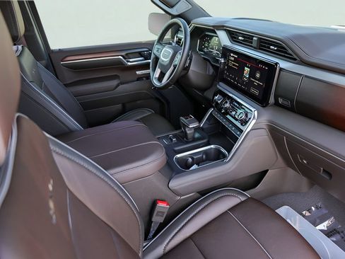 Used 2024 GMC Sierra 1500 Denali w/ Denali Reserve Package AWD/4WD image 31