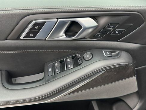 Used 2025 BMW X5 sDrive40i w/ Climate Comfort Package image 11