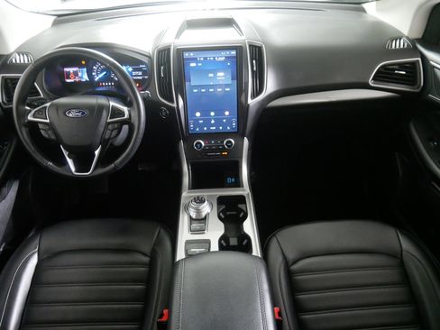 Used 2024 Ford Edge SEL image 10