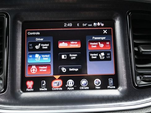 Used 2016 Dodge Challenger SRT w/ Technology Group RWD image 36