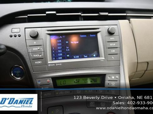 Used 2013 Toyota Prius Three w/ Solar Roof Pkg FWD image 30