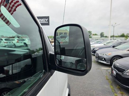 Used 2017 Chevrolet Express 2500 RWD image 29