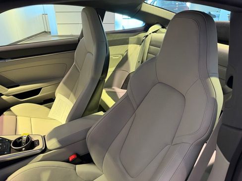 Used 2024 Porsche 911 Carrera GTS image 5