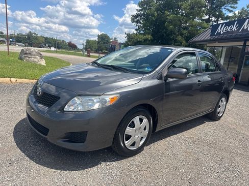 Used 2010 Toyota Corolla LE w/ All Weather Guard Pkg FWD image 2