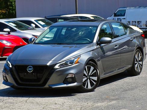 Used 2020 Nissan Altima 2.5 SL FWD image 5