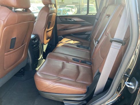 Used 2015 Cadillac Escalade Premium AWD/4WD image 14