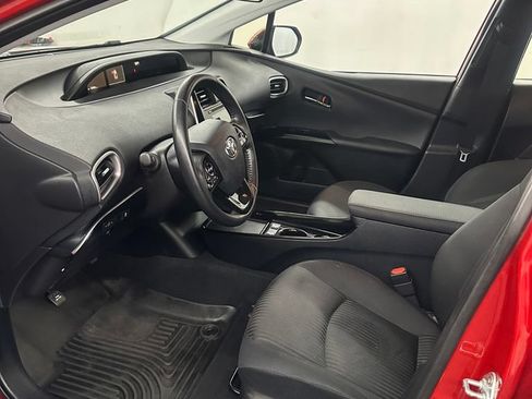 Used 2021 Toyota Prius Prime LE FWD image 10