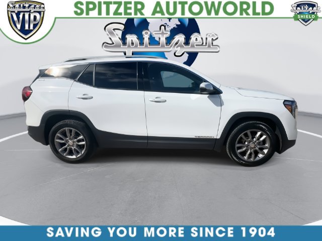 Used 2024 GMC Terrain SLT AWD/4WD image 10
