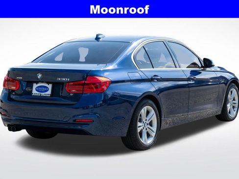 Used 2018 BMW 330i xDrive Sedan w/ Convenience Package AWD/4WD image 8