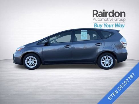 Used 2013 Toyota Prius V Three image 4