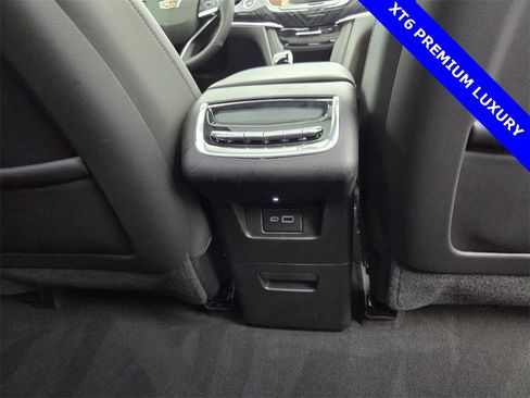Used 2024 Cadillac XT6 Premium Luxury image 22