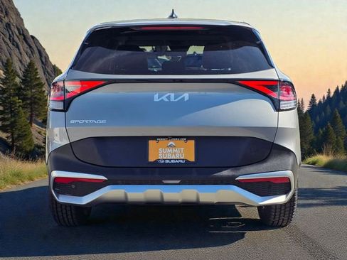 Used 2024 Kia Sportage LX image 6