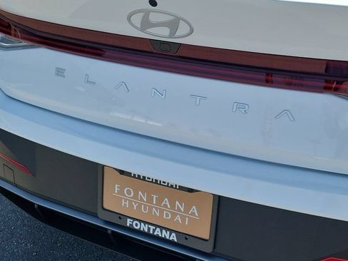 New 2026 Hyundai Elantra Hybrid FWD image 28