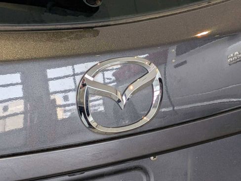 Used 2016 MAZDA MAZDA3 i Sport image 11