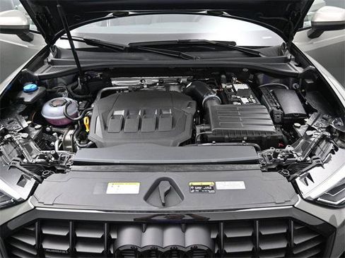 New 2025 Audi Q3 2.0T Premium image 15
