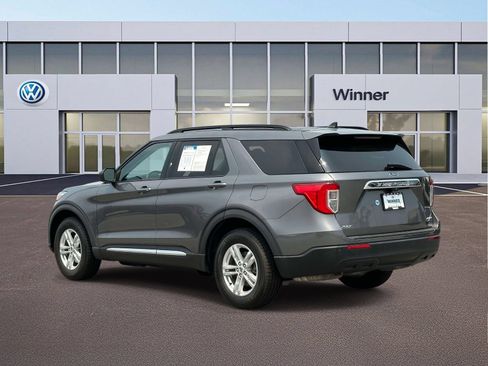 Used 2021 Ford Explorer XLT AWD/4WD image 3