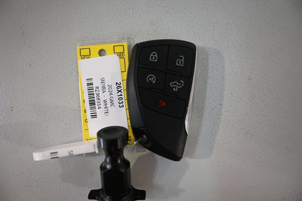 Used 2024 GMC Sierra 1500 SLT AWD/4WD image 11