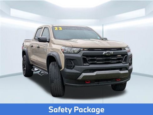 Used 2023 Chevrolet Colorado Trail Boss w/ Advanced Trailering Package AWD/4WD image 6