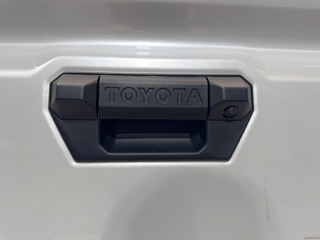 Used 2025 Toyota Tacoma TRD Sport AWD/4WD image 22