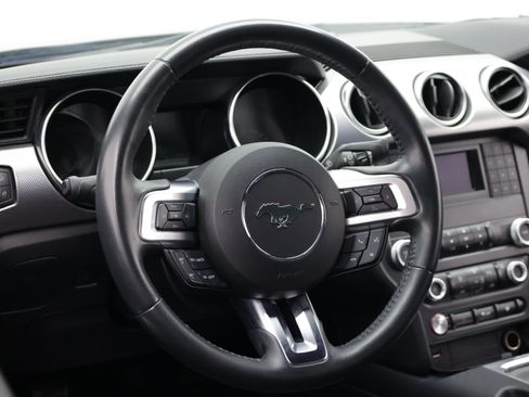 Used 2021 Ford Mustang GT RWD image 11