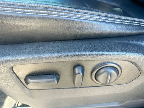 Used 2021 Chevrolet Silverado 1500 High Country w/ Technology Package image 16