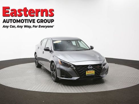 Used 2023 Nissan Altima 2.5 SR FWD image 50