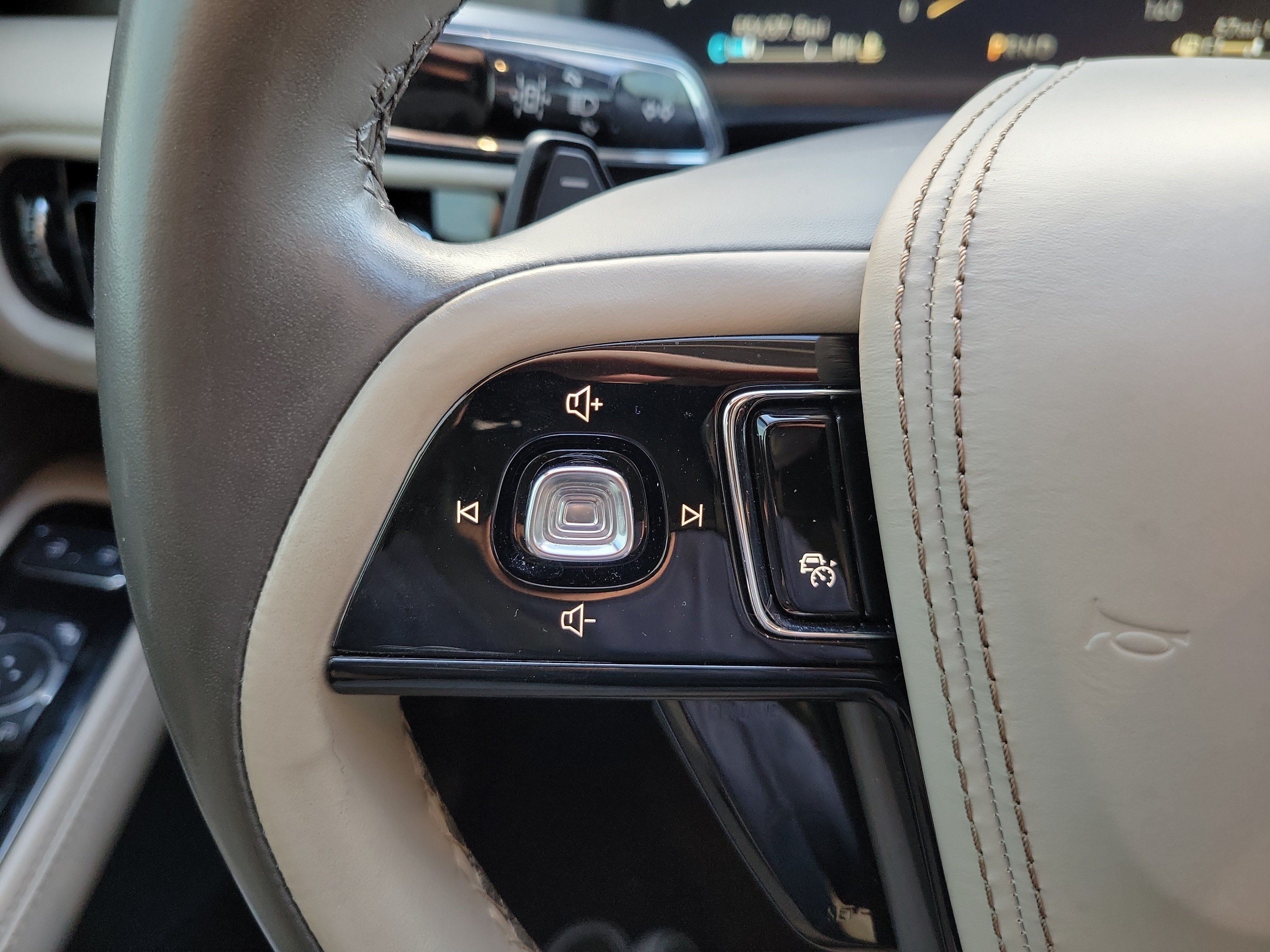 Used 2022 Lincoln Aviator Reserve RWD image 29