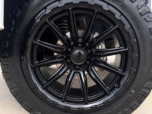 Used 2023 GMC Sierra 1500 Elevation w/ Elevation Premium Package image 9