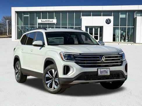 New 2026 Volkswagen Atlas SE image 1
