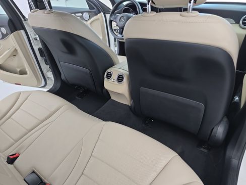 Used 2018 Mercedes-Benz C 300 4MATIC Sedan image 11