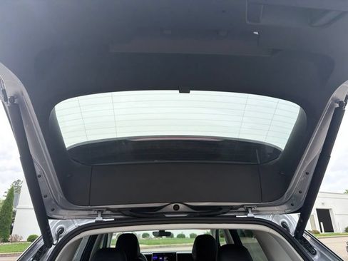 Used 2025 Volkswagen Tiguan SE AWD/4WD image 13