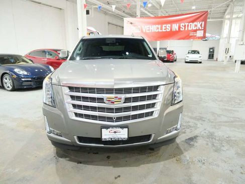 Used 2019 Cadillac Escalade Premium Luxury w/ LPO, Radiant Package AWD/4WD image 3