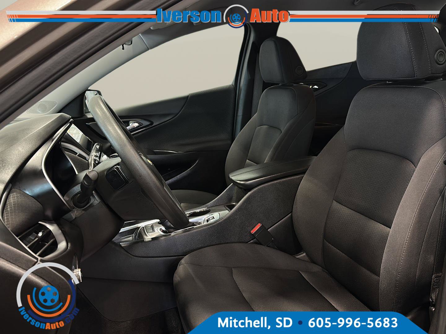 Used 2025 Chevrolet Malibu LT FWD image 13
