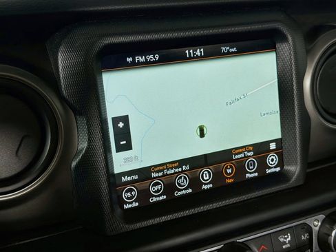 Used 2022 Jeep Wrangler Sport AWD/4WD image 14