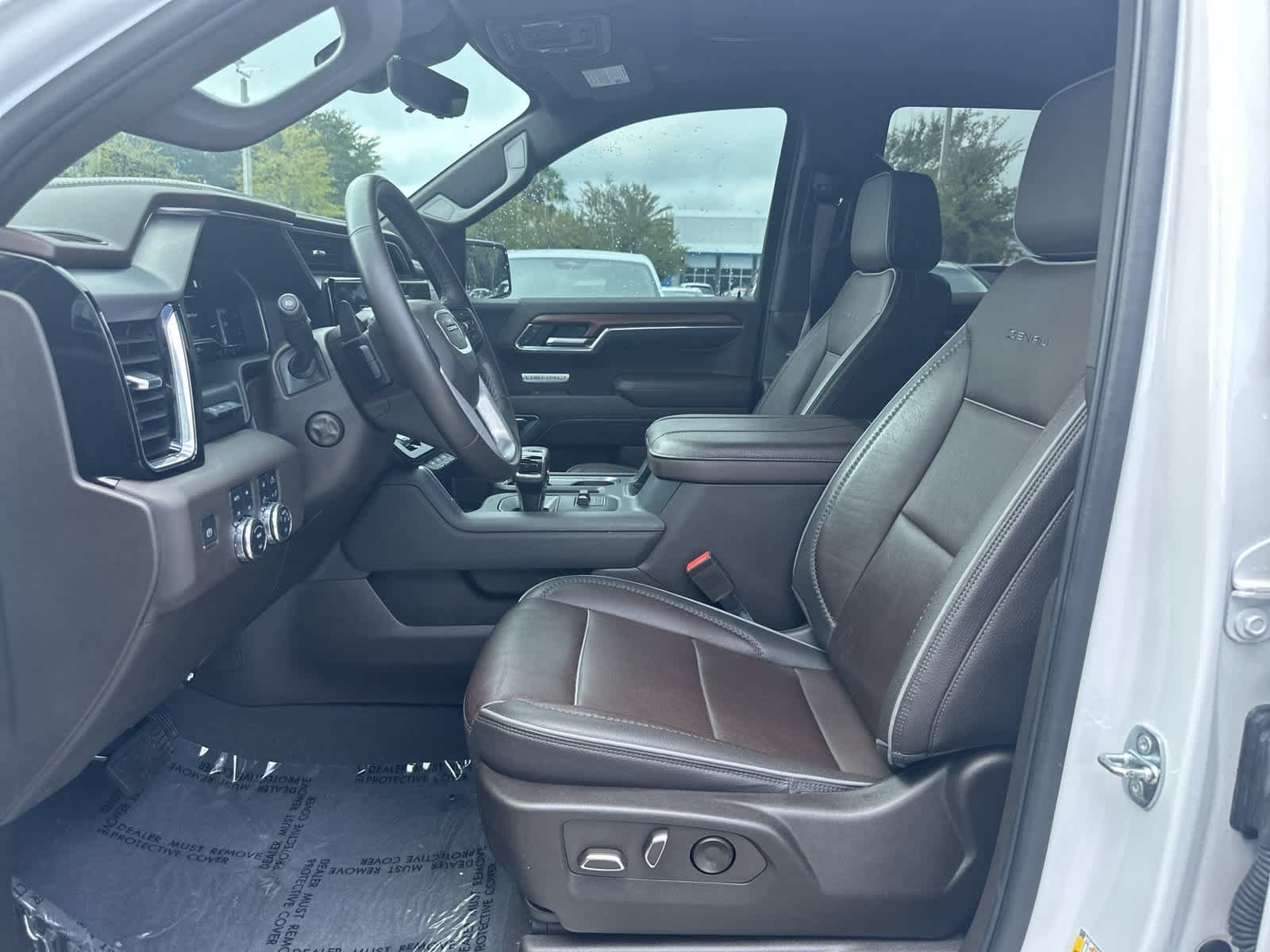 Used 2023 GMC Sierra 1500 Denali w/ Technology Package AWD/4WD image 12