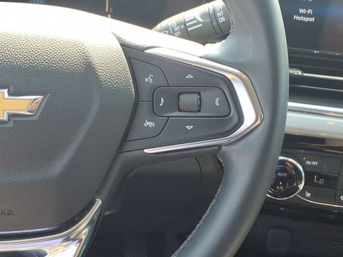 Used 2025 Chevrolet Trax LT w/ Driver Confidence Package FWD image 18