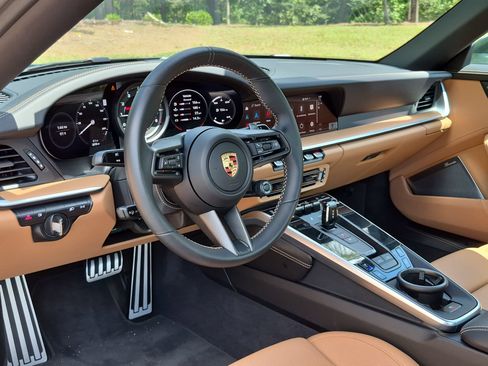 Certified 2024 Porsche 911 Targa 4 GTS AWD/4WD image 4