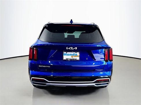 Used 2023 Kia Sorento S image 8