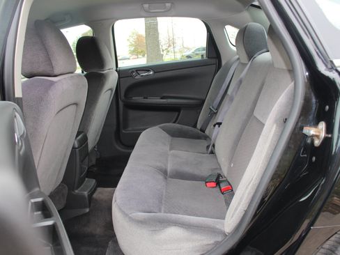 Used 2016 Chevrolet Impala LT image 28