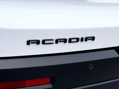 Used 2022 GMC Acadia SLE w/ Elevation Edition FWD image 10