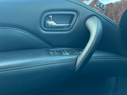 Used 2018 INFINITI QX80 2WD w/ Driver Assistance Package image 11