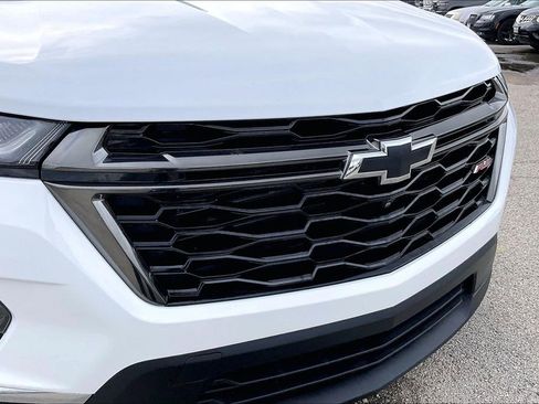 Used 2023 Chevrolet Traverse RS FWD image 34