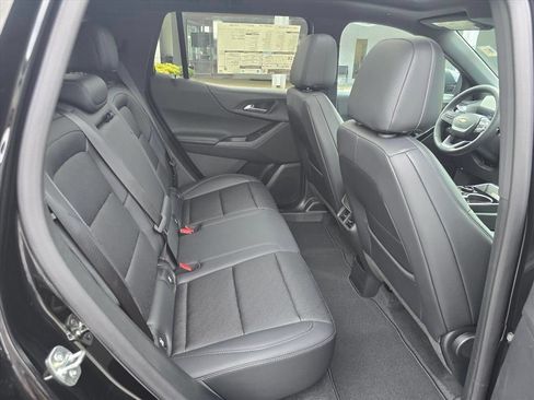 New 2026 Chevrolet Equinox LT w/ Convenience Package II AWD/4WD image 12